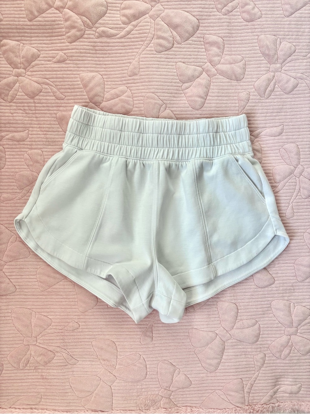 YPB Abercrombie High Rise Active Shorts White Size M NeoKnit